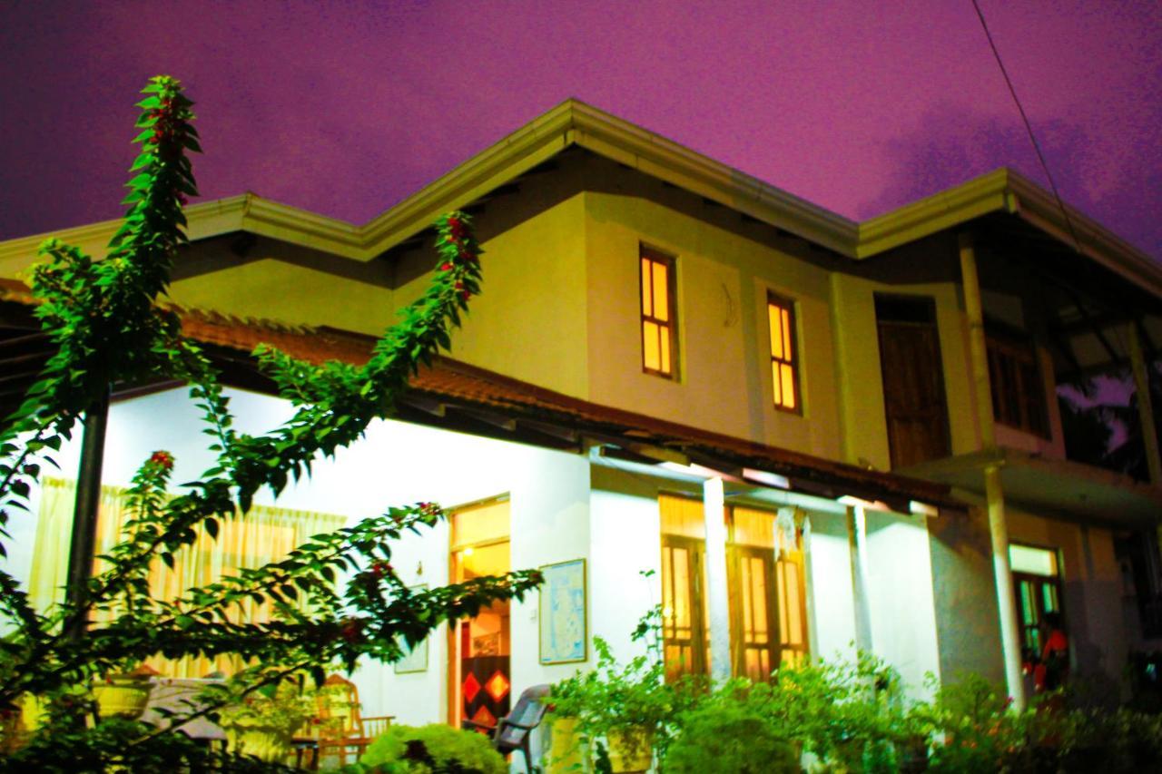 Friends Home Kudapaduwa Exterior photo